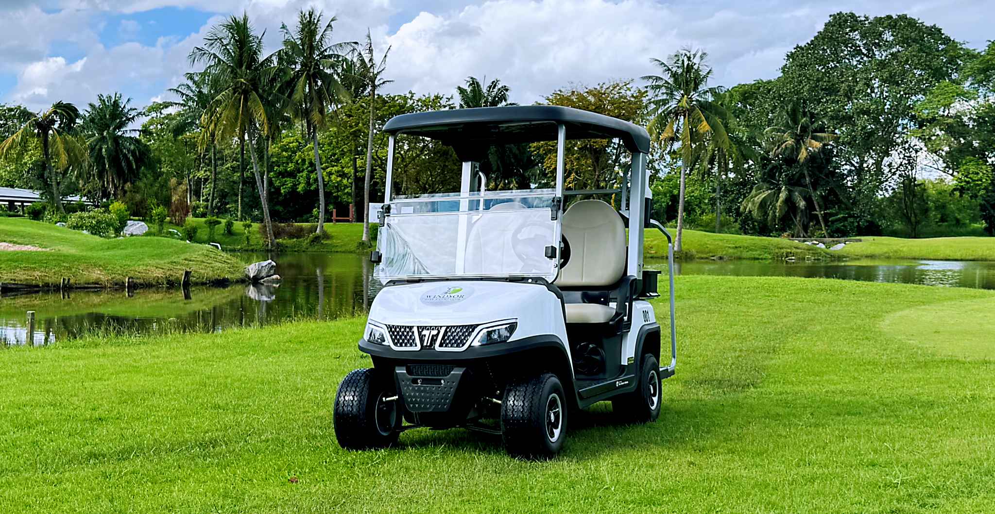 Tara Lithium-Powered Utility Task Vehicles on the Course